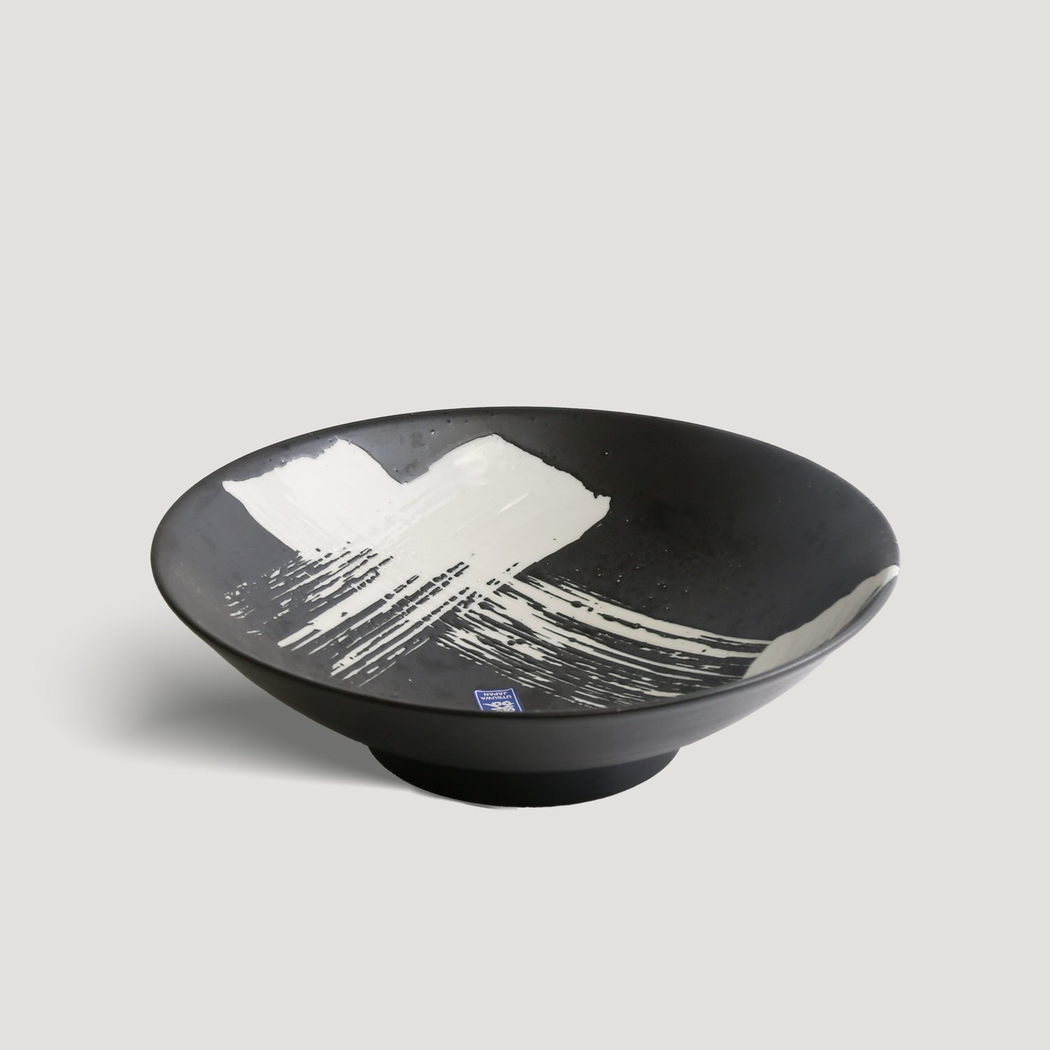 BRUSH STROKE black with white brush stoke large bowl